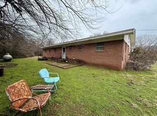 341 Rolling Acres Rd, Denison, TX 75021