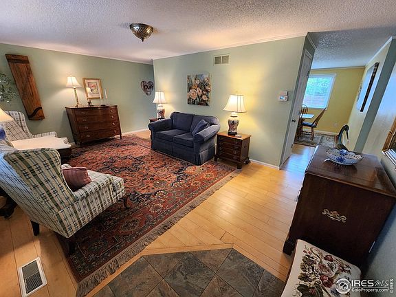 3rd image of 2240 Ulmus Dr
