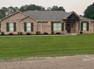 12 Silverhill Dr, Texarkana, TX 75503