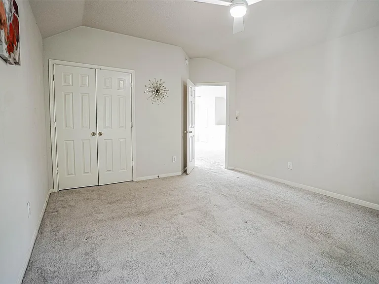 3706 Heritage Colony Dr — Photo 32
