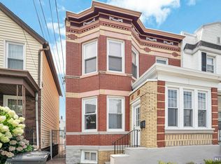 418 Hancock Pl, Fairview, NJ 07022