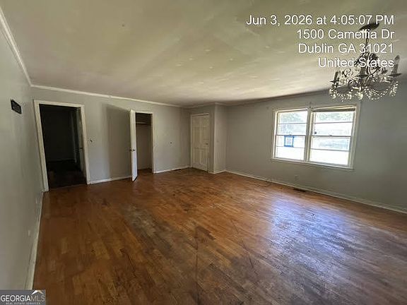 4th image of 1502 Camellia Dr