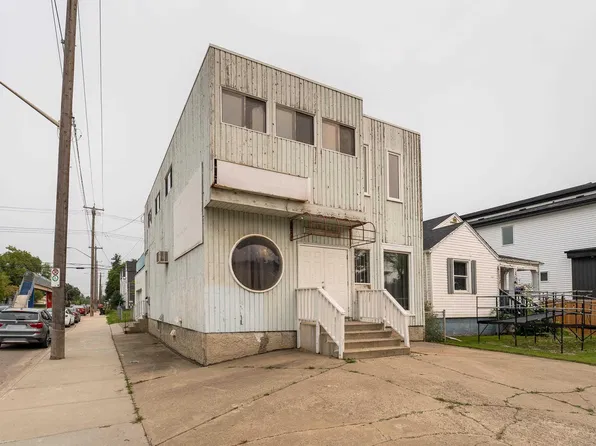 11451 101st St NW, Edmonton, AB T5G 2A9