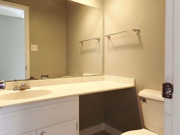 3rd image of 373 E 59th Pl