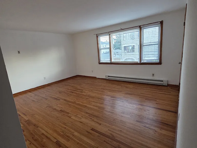 38 6th St #1 — Photo 5