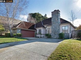 16 Irvine Dr, Moraga, CA