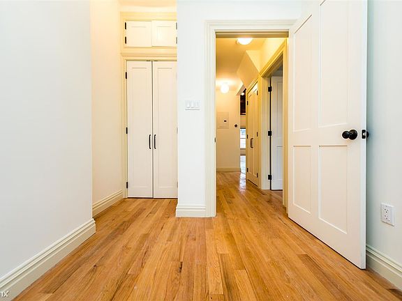 003_879_woodward_avenue_3rd_floor-7