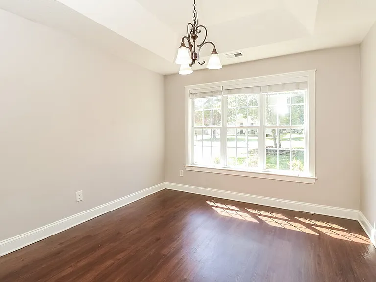 1909 Olsen Ln — Photo 7