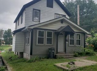 1036 11th Ave SE, Cedar Rapids, IA 52401