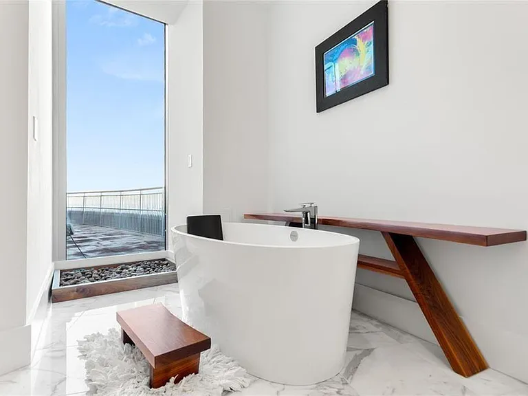 3338 Peachtree Rd NE #3501 — Photo 30