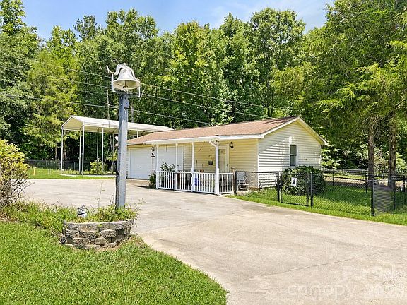 5th image of 2323 Cherry Rd