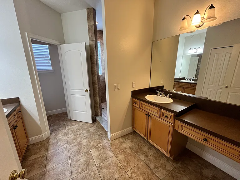820 Ellwood Ave #A — Photo 13