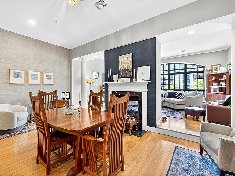 325 S Salina St #2 — Photo 31