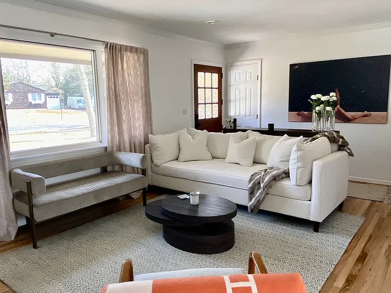69 Rogers Ave — Photo 4