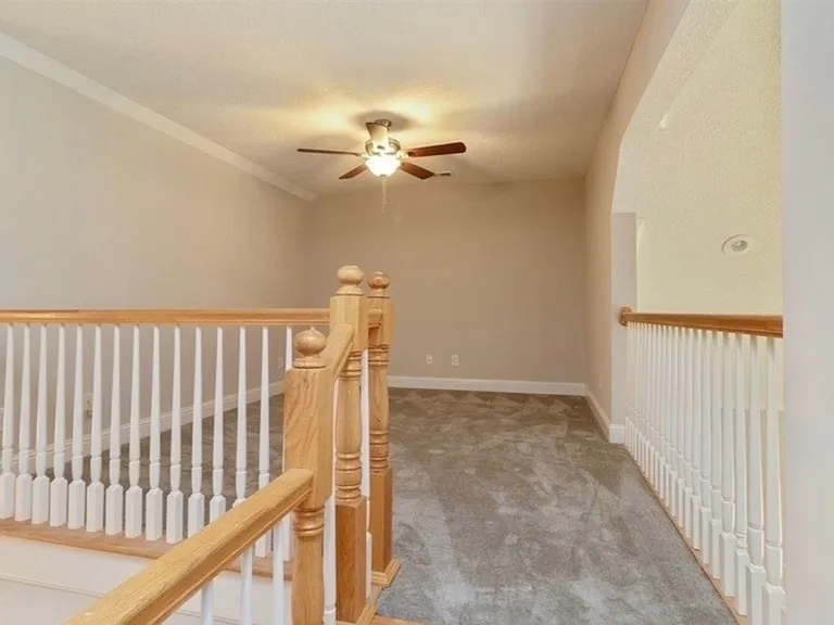 224 High Ridge Ct — Photo 13