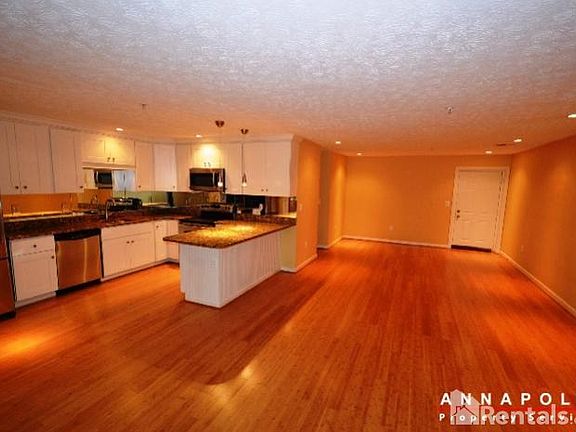3rd image of 631 Admiral Dr Unit 103
