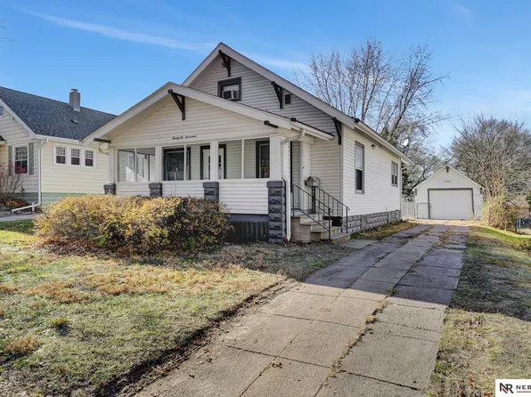 2617 S 11th St, Lincoln, NE 68502