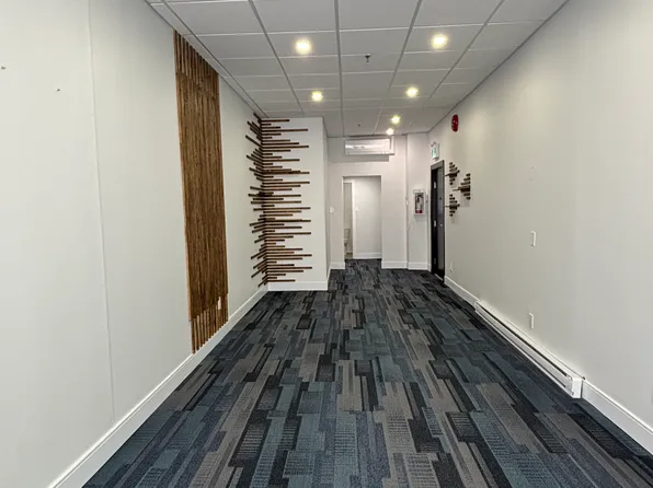 178 Front St N #2, Sarnia, ON N7T 5S3