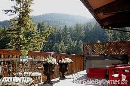 Main deck
						:
						Living room, dining room and kitchen have same view