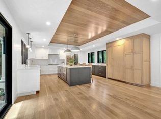 15 Ledgewood Rd, Winchester, MA 01890