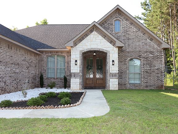 2nd image of 705 Willow Oak Dr