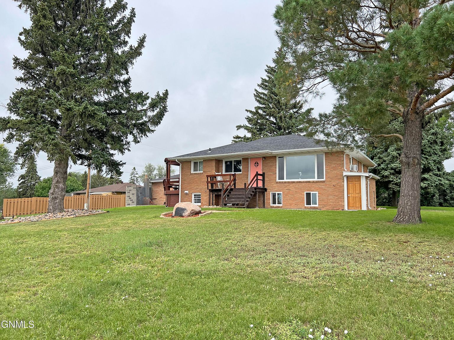 109 6th St NE, Mandan, ND 58554 Zillow
