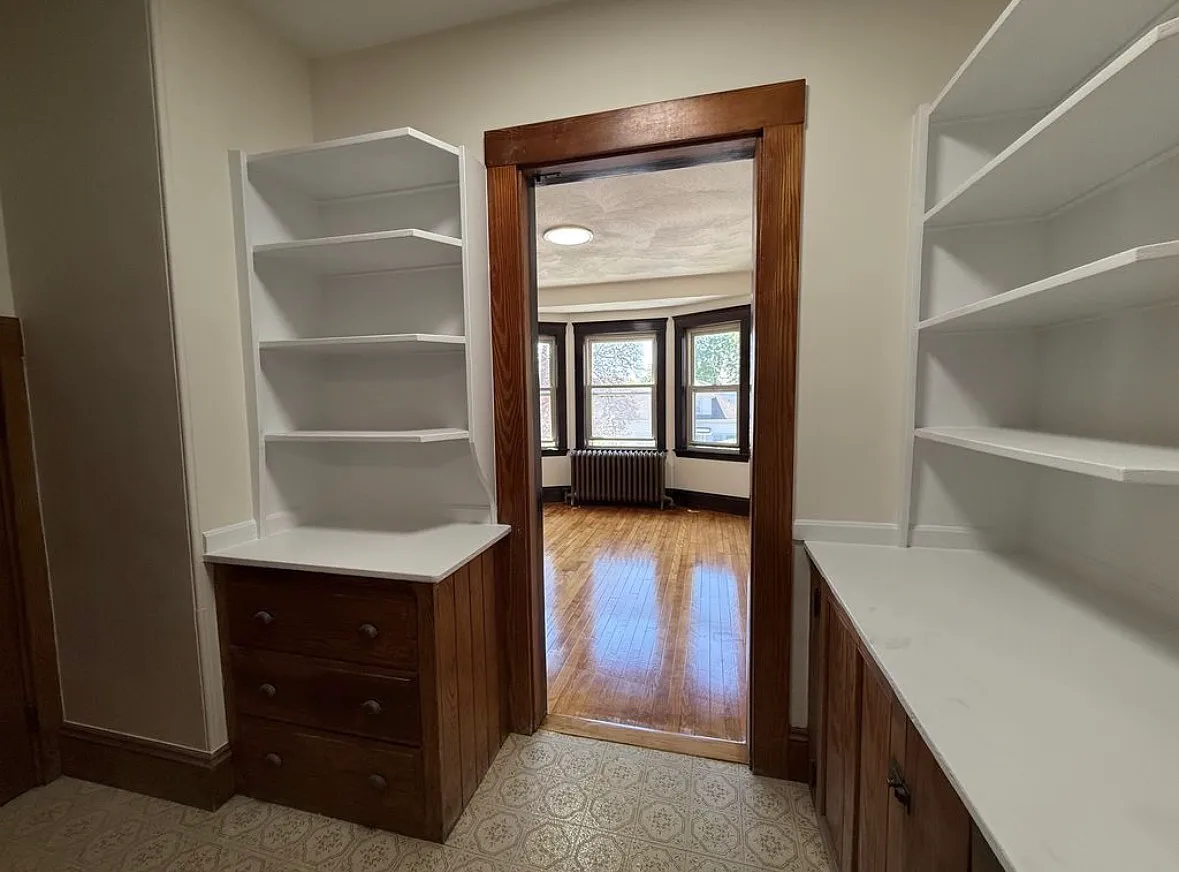 2 bed, 2000 sqft, $3,200 — Photo 4