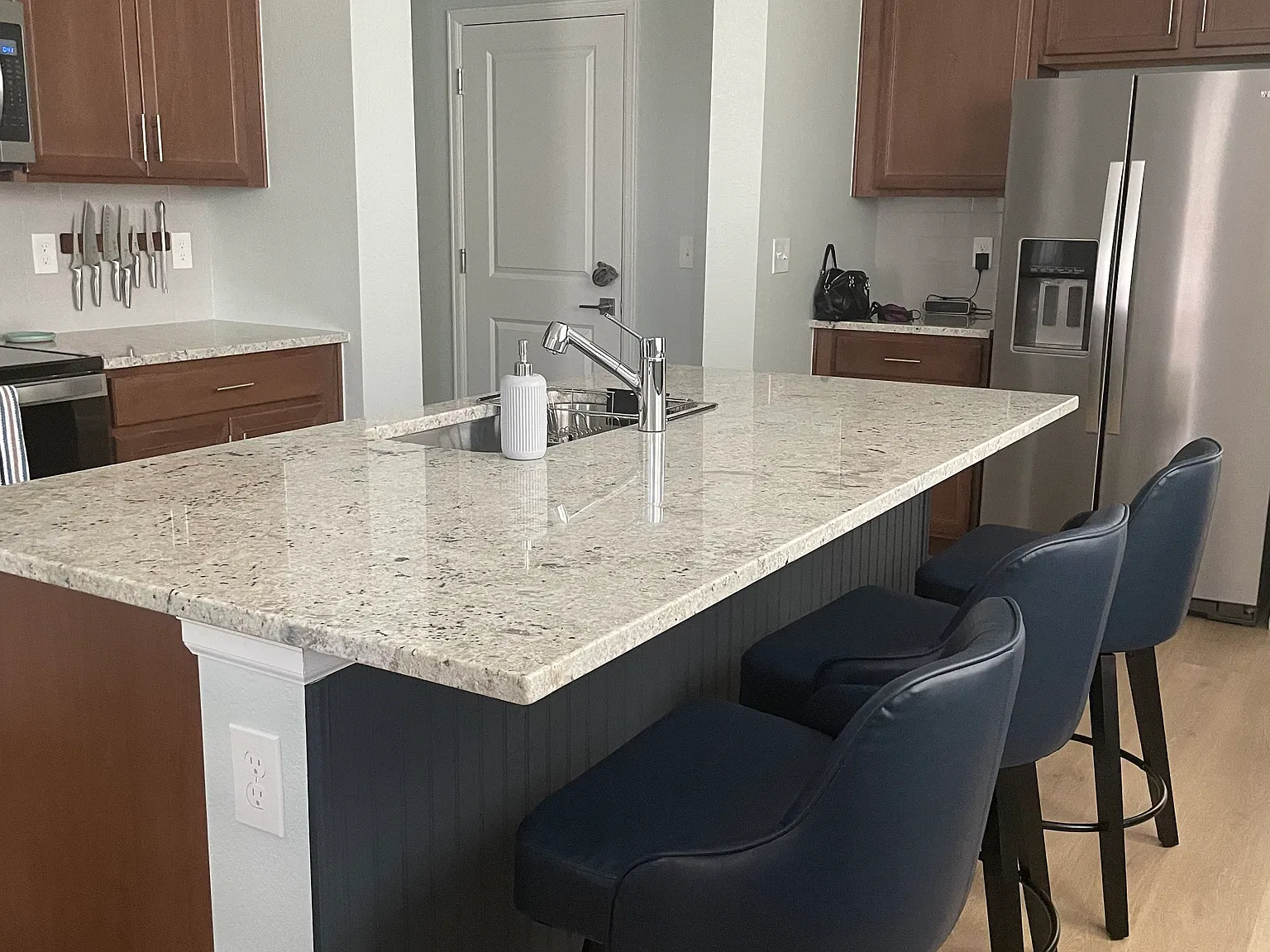 2 bed, 1264 sqft, $3,200 — Photo 4
