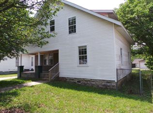 610 5th St, Monett, MO 65708