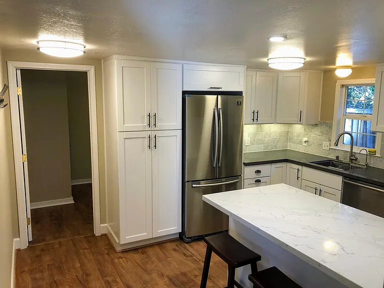 257 Mountain View Ave #B — Photo 3