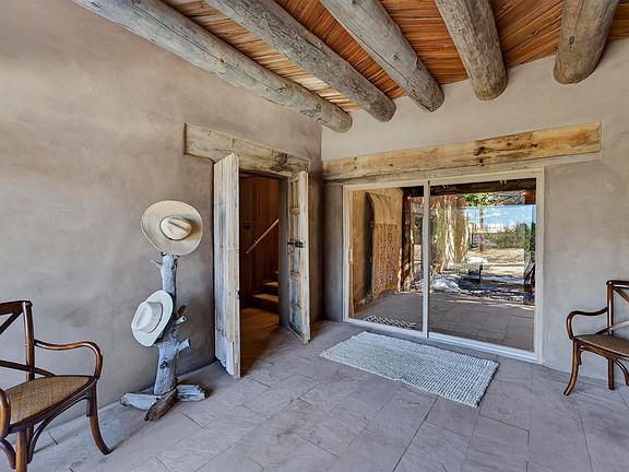 3rd image of 26 La Canada Rd