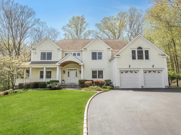 32 Hunting Ridge Road, Stamford, CT 06903