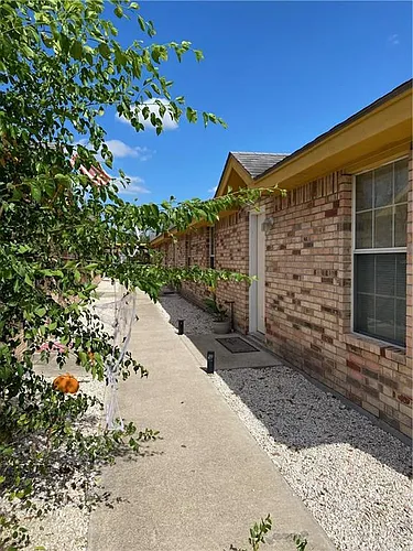 3703 W Zelma St #2 Photo 1