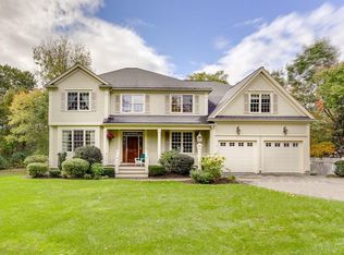 8 Amanda Ln, Weston, MA 02493