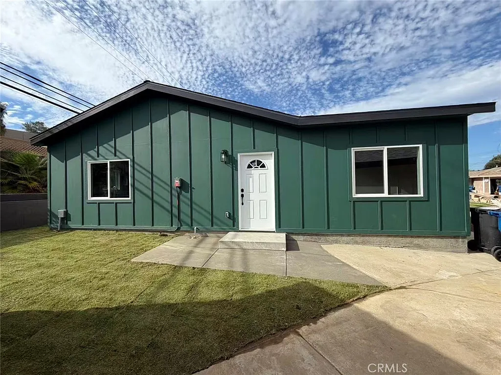 3 bed, 1000 sqft, $3,600 — Photo 1