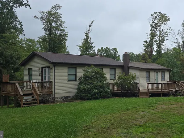 43 Hope Pl, Yellow Spring, WV 26865