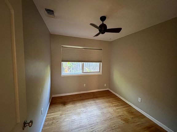 5th image of 3515 38th St