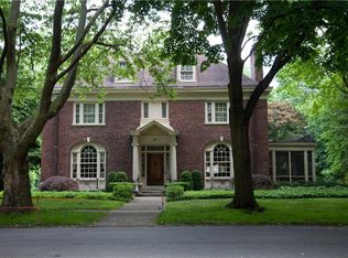 100 Douglas Rd, Rochester, NY 14610