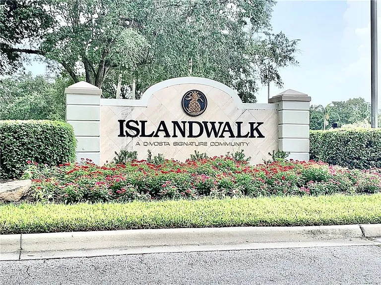 6182 Towncenter Cir — Photo 41