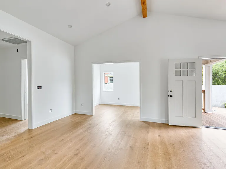 4285 La Salle Ave — Photo 6