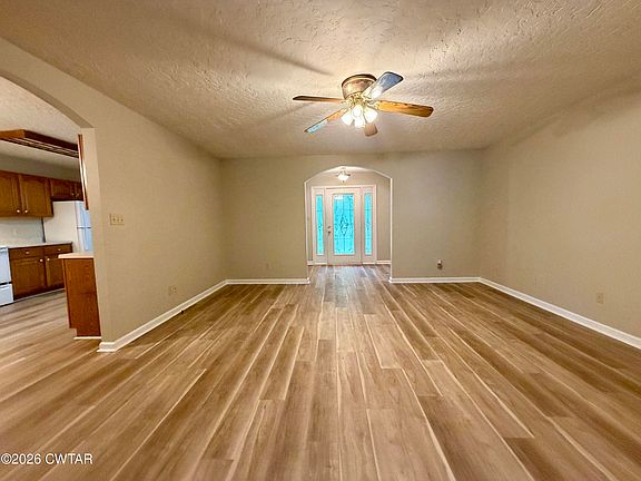5th image of 2638 Cole Dr