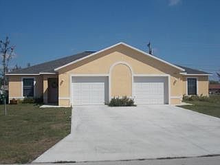 1st image of 823 SW 32nd Ter