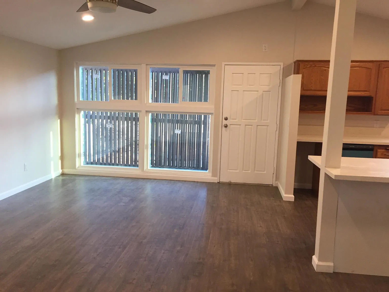 3 bed, 1008 sqft, $3,700 — Photo 1