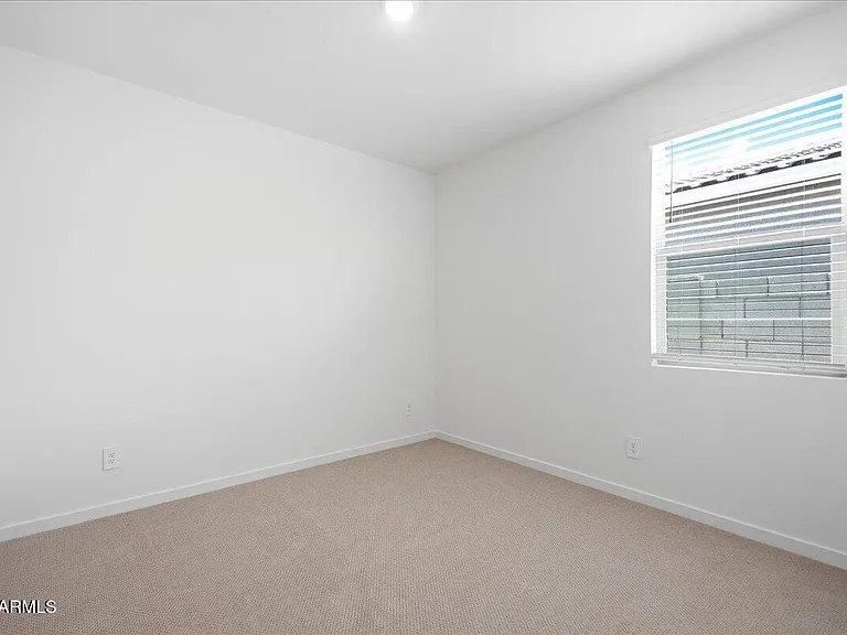 15875 W Cottontail Ln — Photo 52