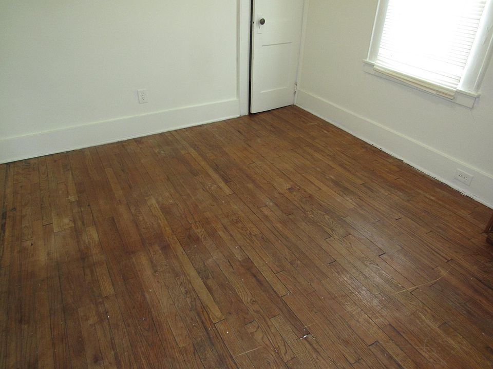 1st image of 117 W Bissell St #2