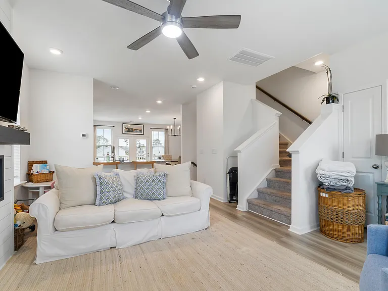 829 Recess Point Dr — Photo 16