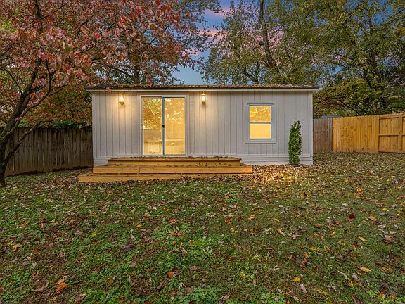 3rd image of 4813 E Longdale Dr