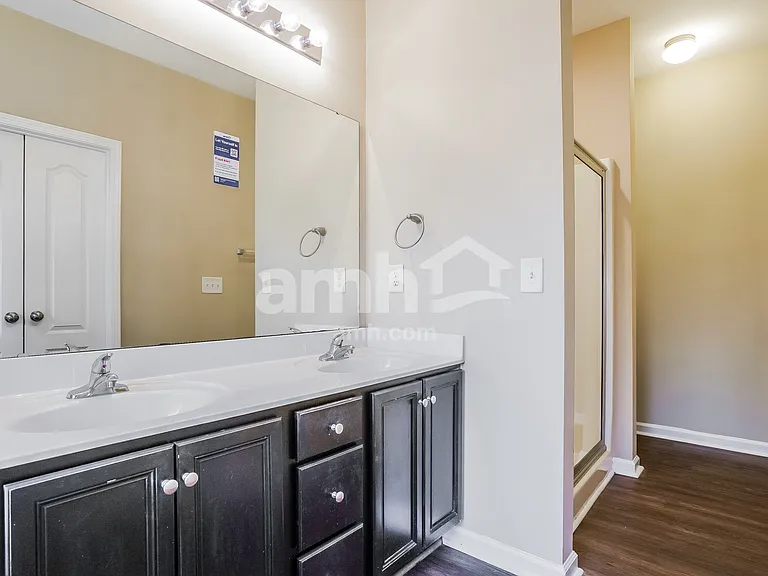48 Kings Canyon Ct — Photo 10
