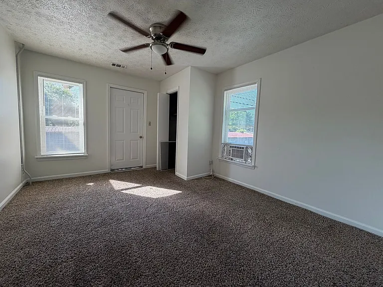 1354 Old Cave Spring Rd SW — Photo 6