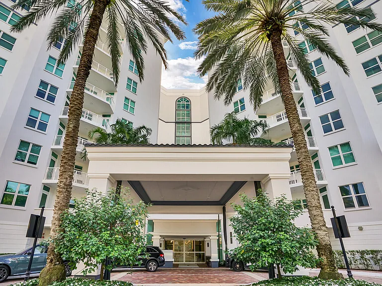 550 SE Mizner Blvd #B209 — Photo 47